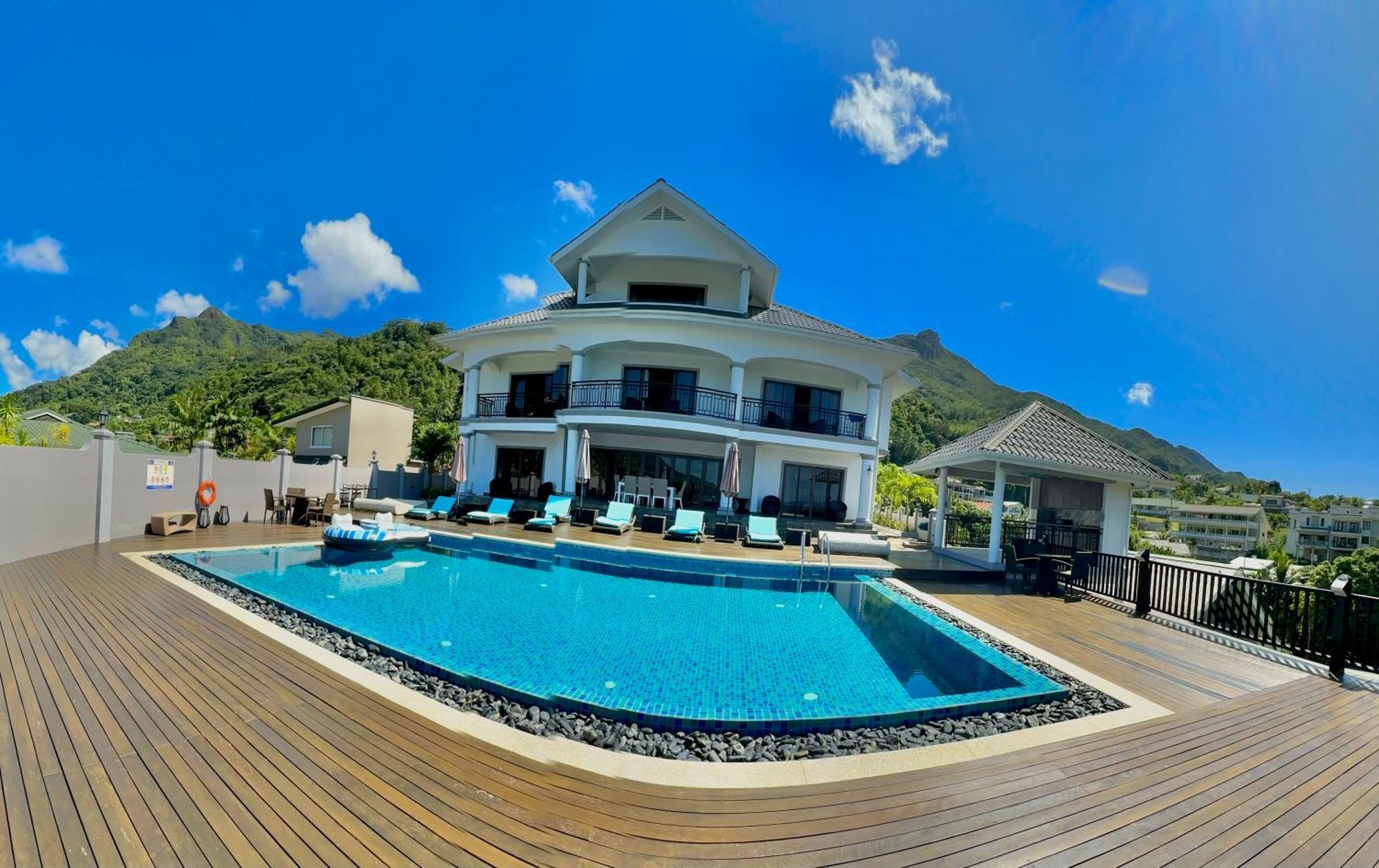 D'Offay Seaview Apartments Beau Vallon  Exterior photo