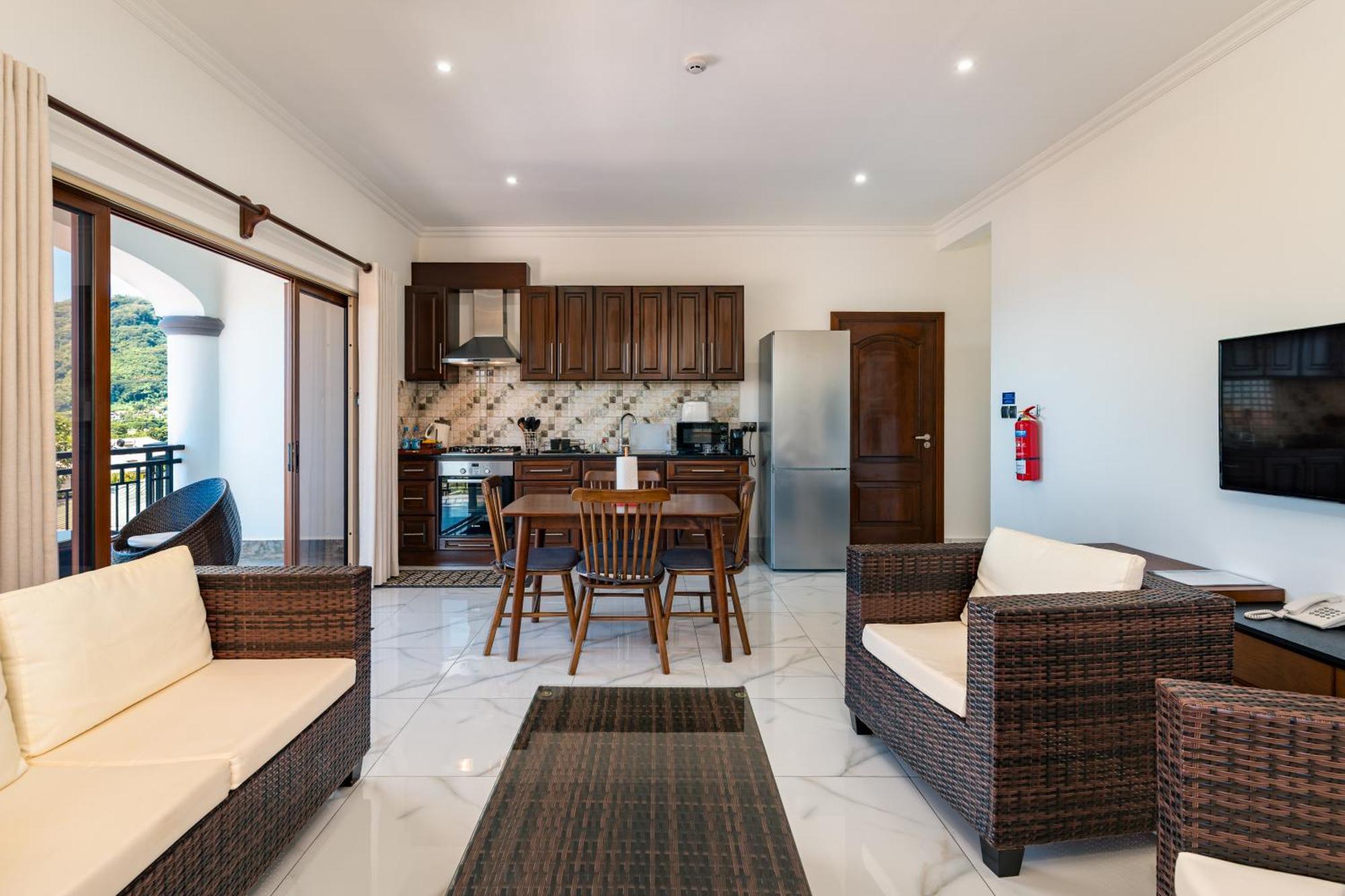 D'Offay Seaview Apartments Beau Vallon  Exterior photo
